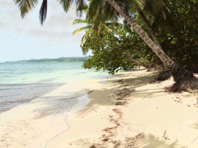 Village Touloukaera plage de Kawan